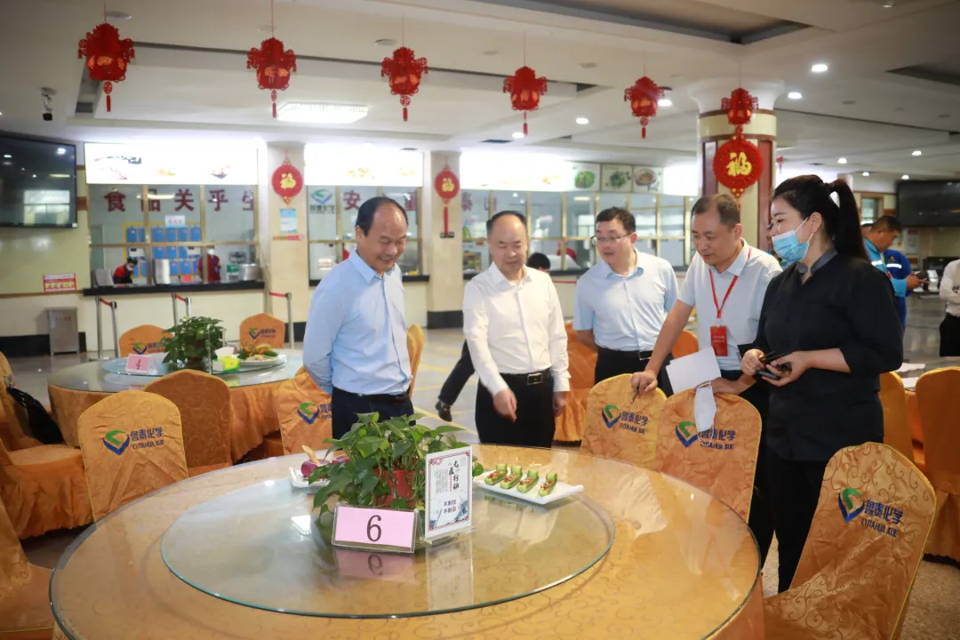 1760058944362241.jpg 1760058944362241.jpg